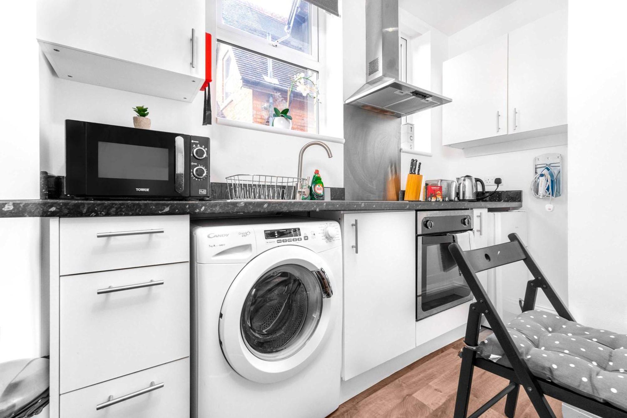 Amber Delightful Moseley Mews, By Staystaycations Apartment *