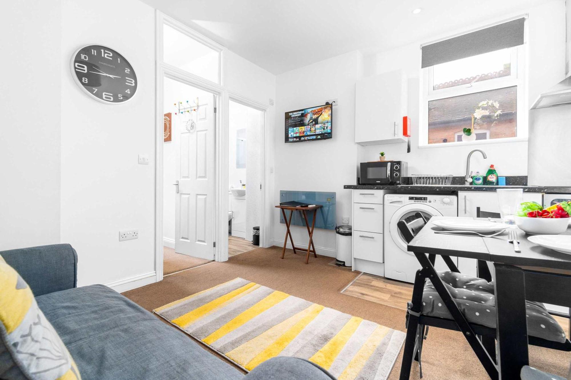Apartment Amber Delightful Moseley Mews, By Staystaycations Birmingham